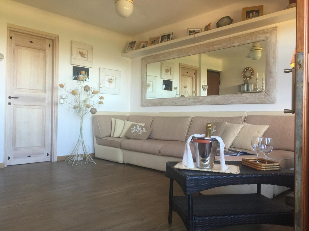 Smeralda Residenza Di Charme Portisco Ruang foto